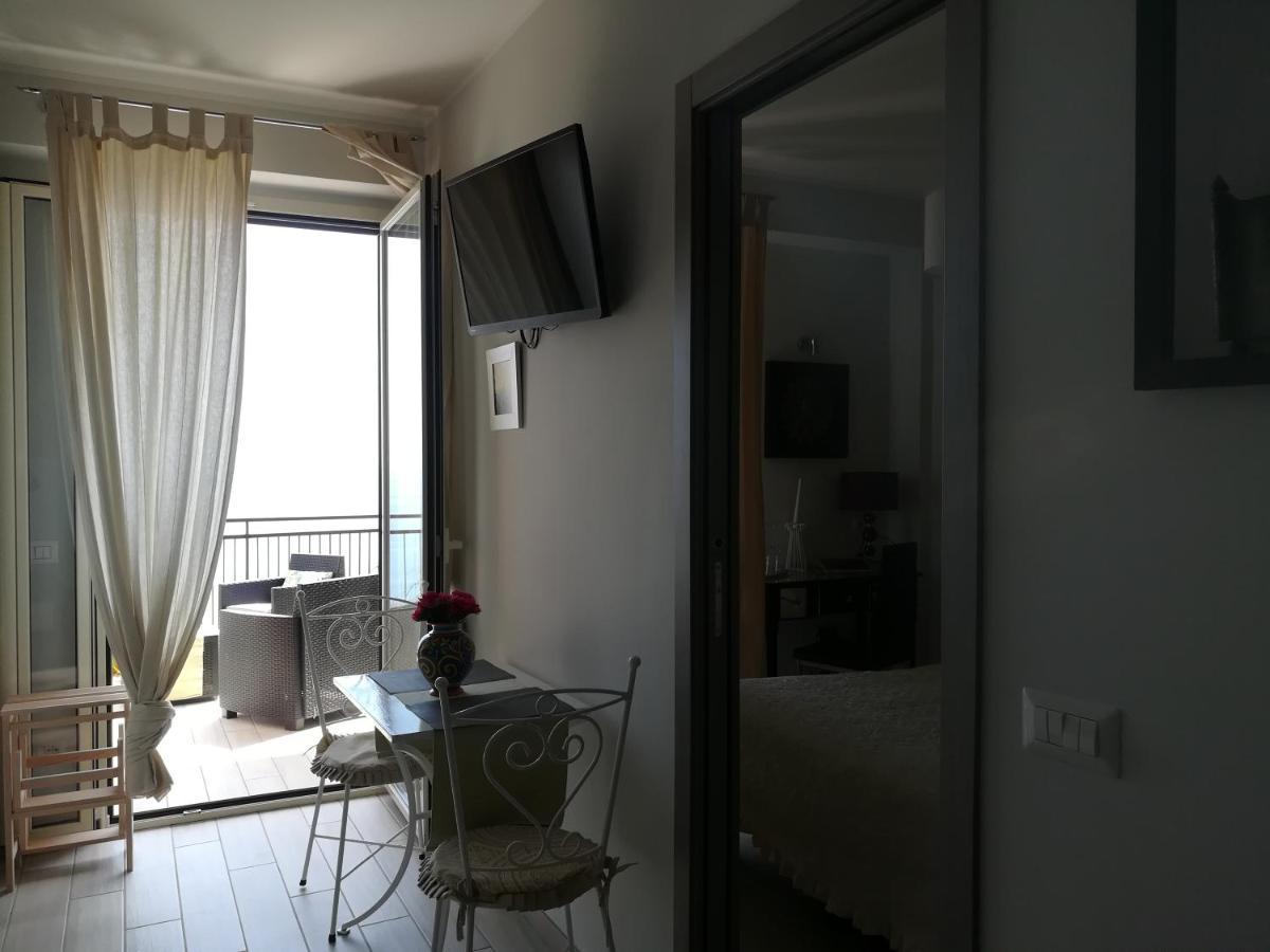Al Bajah Loft Monovano Con Requisiti Hotel Taormina Exterior photo